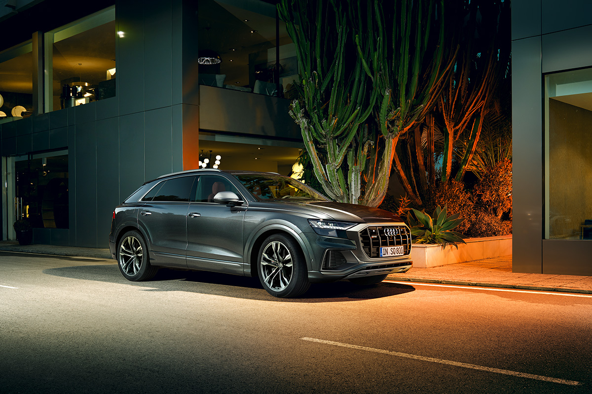 Audi SQ8-7